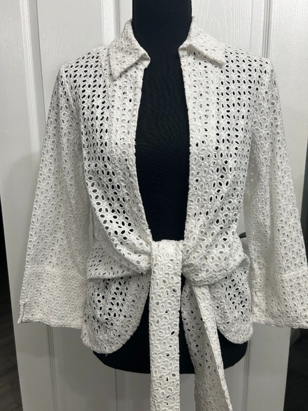 Mischa White Cotton Eyelet Lace Top Over Blouse Blazer M Boho Romantic